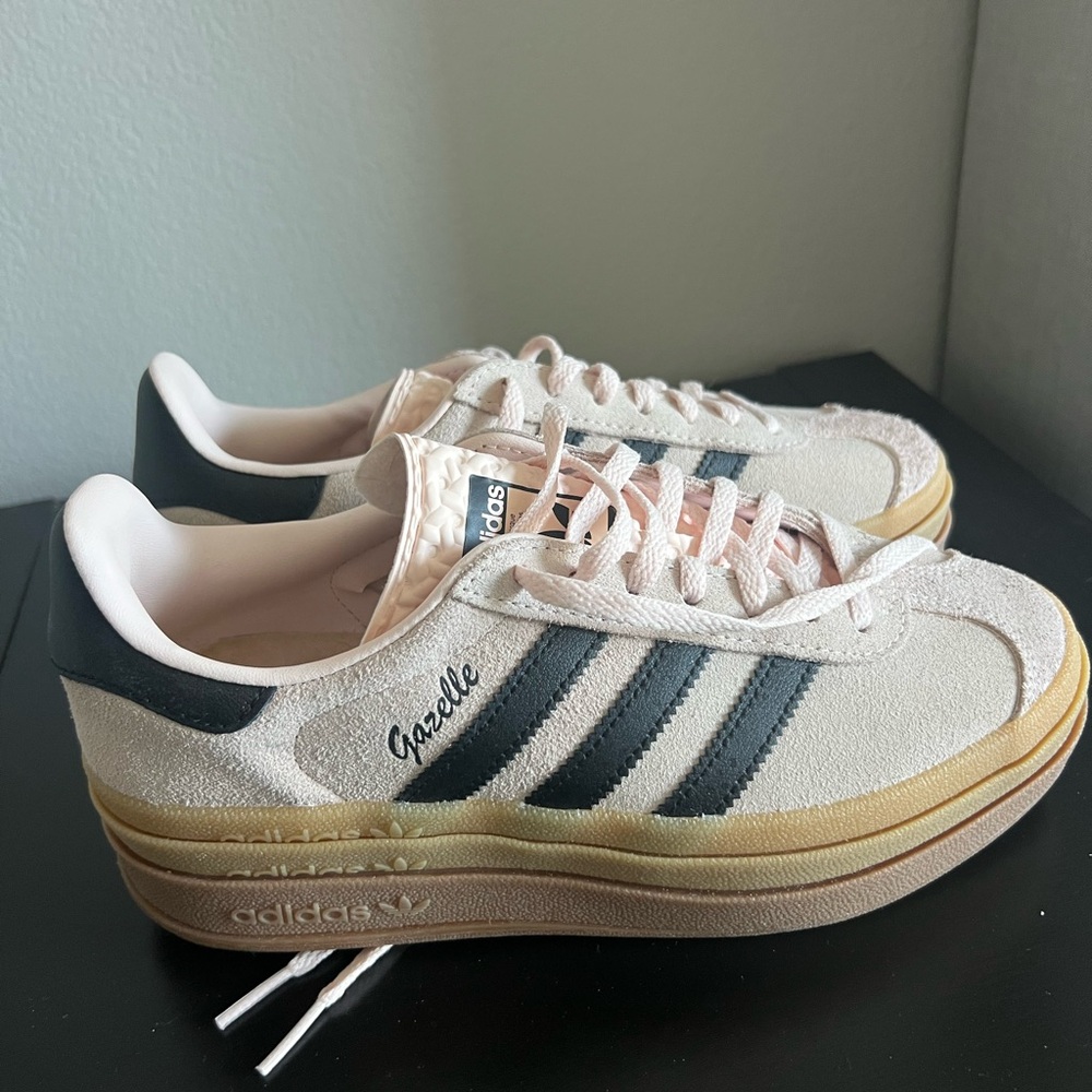 Adidas Gazelle light pink and Black Sneakers